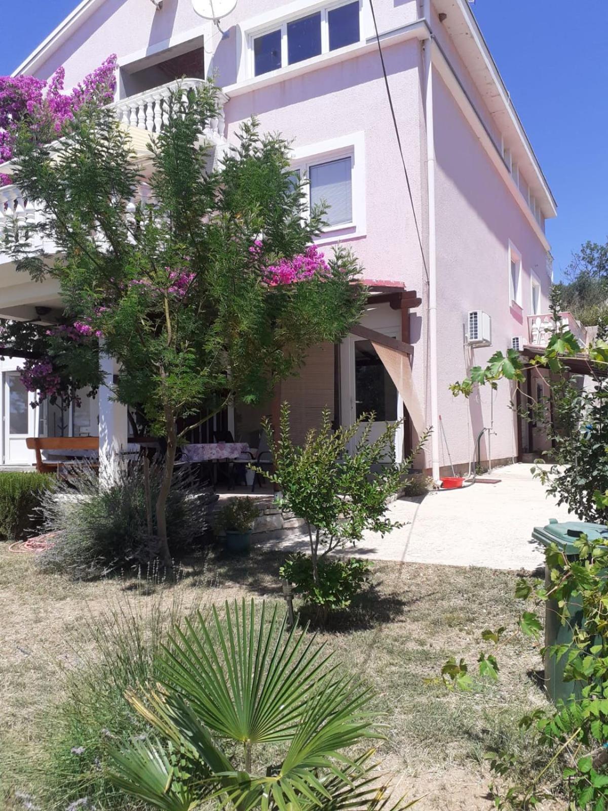Apartments Sara Posedarje Exterior photo